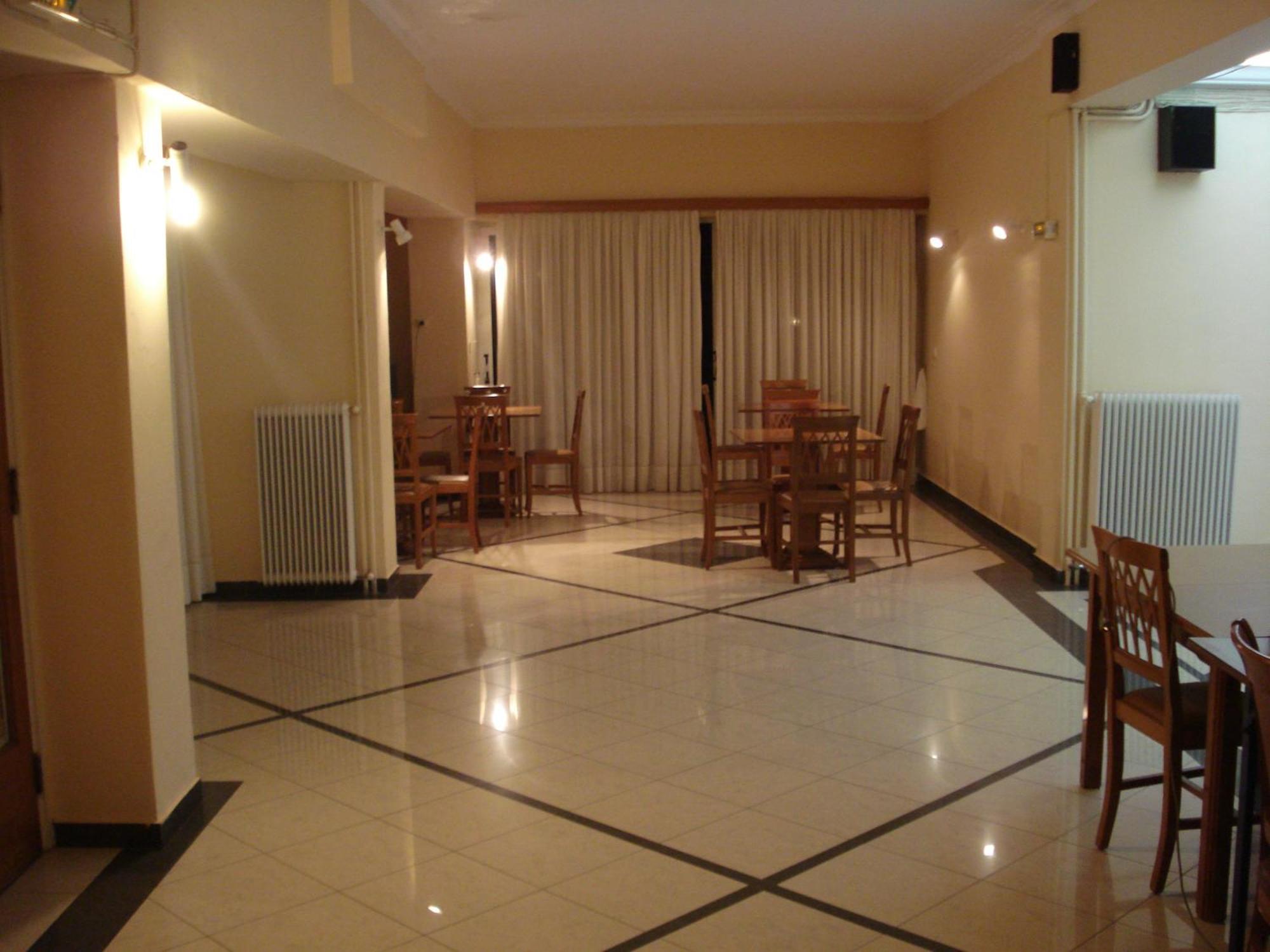 Hotel Cybele Pefki Афины Экстерьер фото