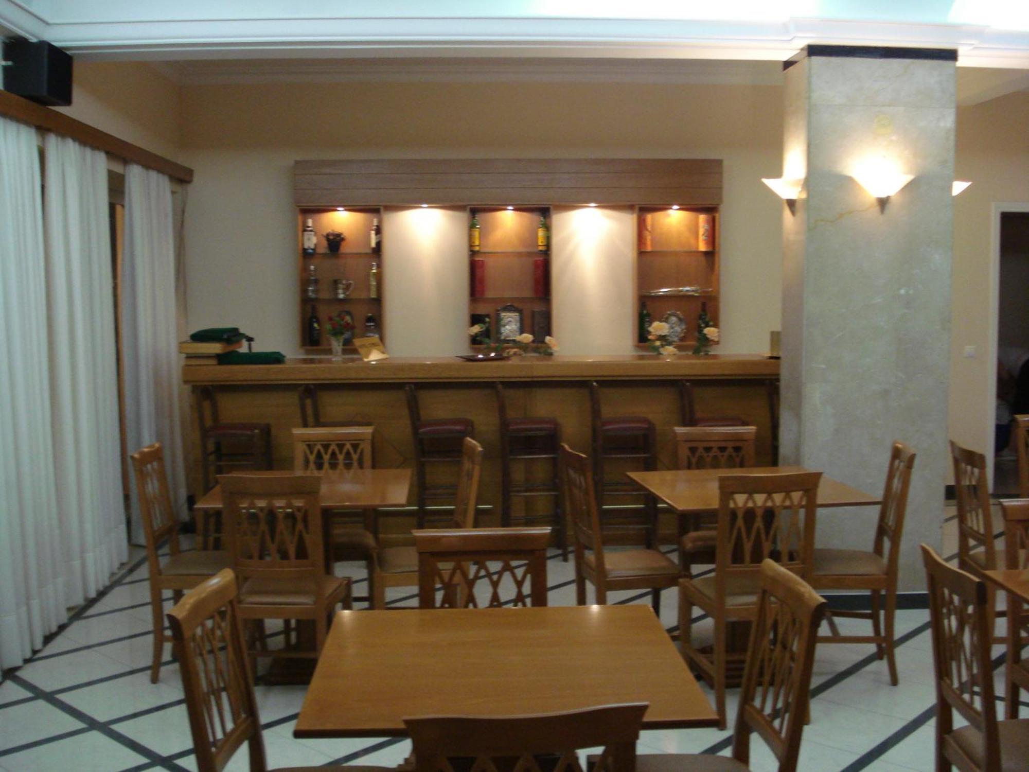 Hotel Cybele Pefki Афины Экстерьер фото