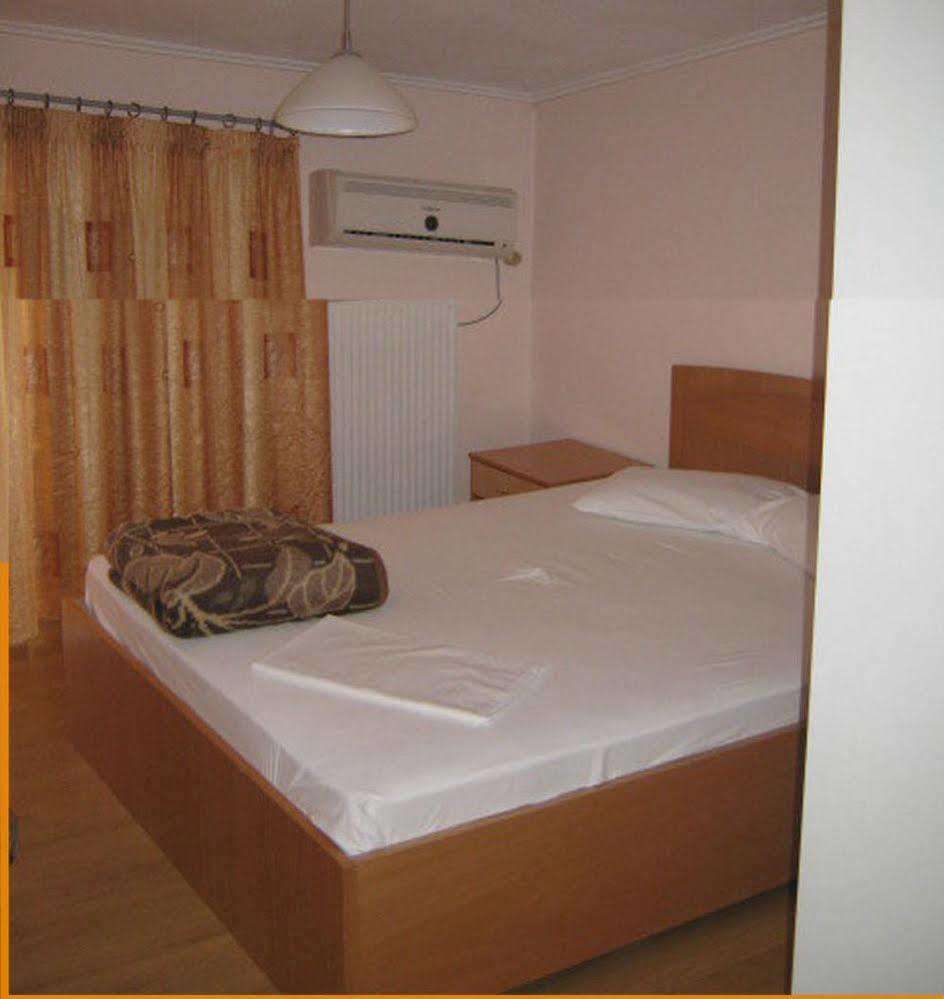 Hotel Cybele Pefki Афины Экстерьер фото